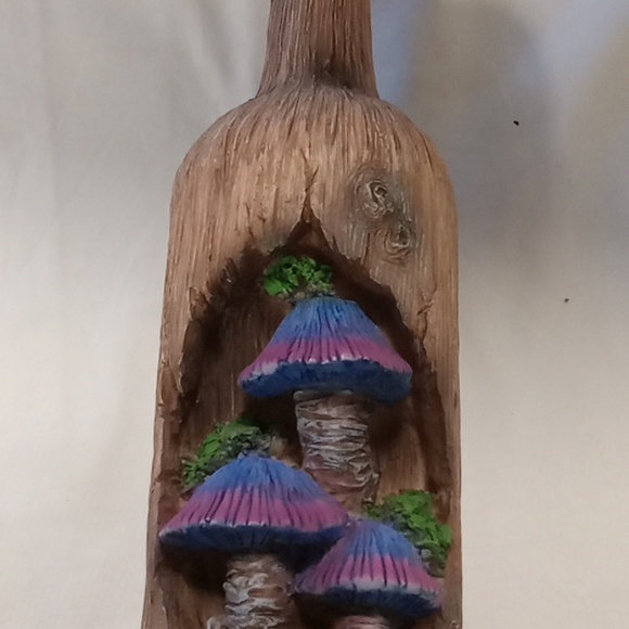 Louis Dionne Figurine - Picture 4 of 6